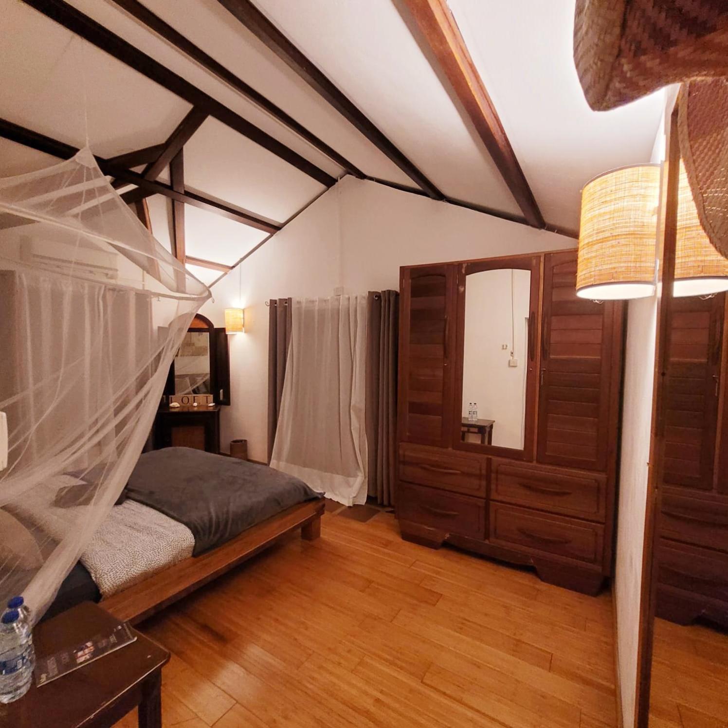 Sannyasa Villa Trou aux Biches Luaran gambar